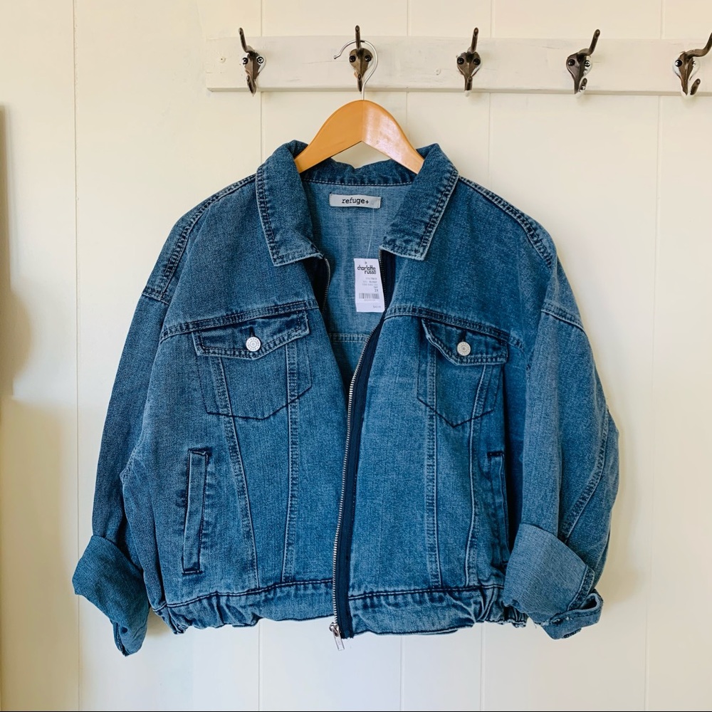 Cute cropped jean jacket!